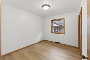 5314 W Nokomis Rd, Brown Deer, WI 53223 - Photo 21