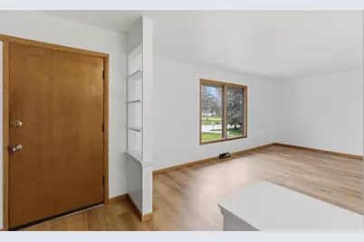 5314 W Nokomis Rd, Brown Deer, WI 53223 - Photo 7