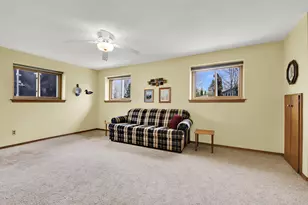 W174N9433 Devonwood Rd, Menomonee Falls, WI 53051 - Photo 13