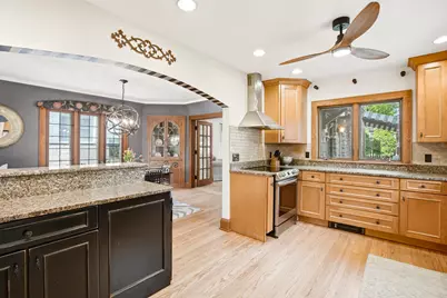 2536 N 81st St, Wauwatosa, WI 53213 - Photo 17