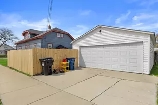 1949 Jay Eye See Ave, Racine, WI 53403 - Photo 25