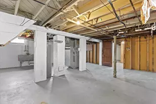 1949 Jay Eye See Ave, Racine, WI 53403 - Photo 19