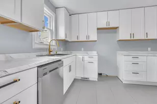 2121 Cleveland Ave, Sheboygan, WI 53081 - Photo 5