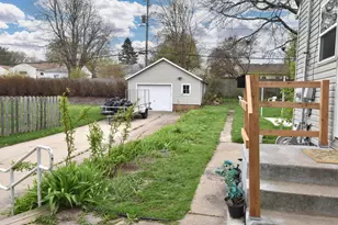 3337 E Waterford Ave, Saint Francis, WI 53235 - Photo 19