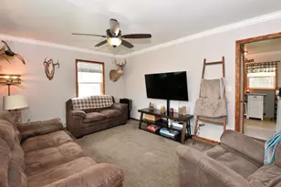 3337 E Waterford Ave, Saint Francis, WI 53235 - Photo 5