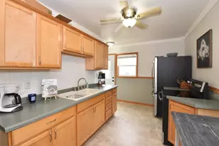 3337 E Waterford Ave, Saint Francis, WI 53235 - Photo 7