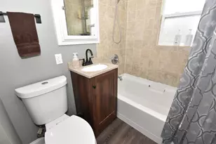 3337 E Waterford Ave, Saint Francis, WI 53235 - Photo 15
