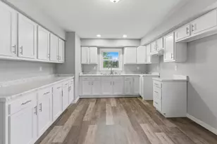 2619 E Bolivar Ave, Saint Francis, WI 53235 - Photo 5