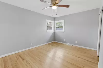2619 E Bolivar Ave, Saint Francis, WI 53235 - Photo 15