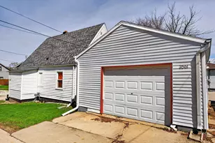 3561 S 31st St, Greenfield, WI 53221 - Photo 19