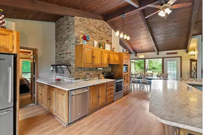 5790  Schneider Ct, West Bend, WI 53095 - Photo 15