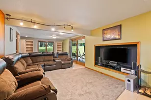 5790 Schneider Ct, West Bend, WI 53095 - Photo 29