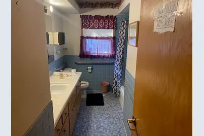 8515 W Hampton Ave, Milwaukee, WI 53225 - Photo 5