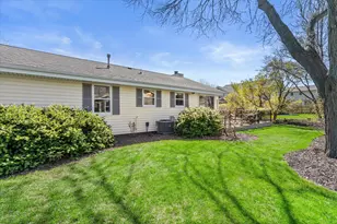 N76W15272 Prairie Ln, Menomonee Falls, WI 53051 - Photo 33
