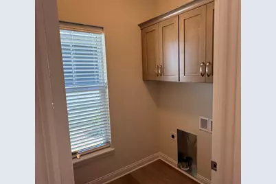 369  Evergreen Ln, Pewaukee, WI 53072 - Photo 19
