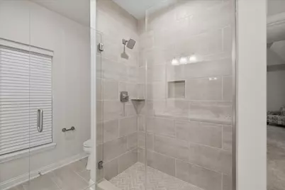 369  Evergreen Ln, Pewaukee, WI 53072 - Photo 15