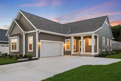 369  Evergreen Ln, Pewaukee, WI 53072 - Photo 25