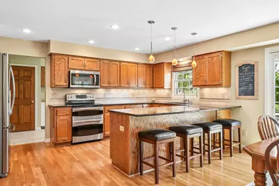 W69N346  Evergreen Blvd, Cedarburg, WI 53012 - Photo 9