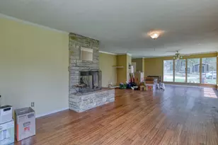 12125 Western Ave, Cedarburg, WI 53012 - Photo 9