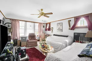 2923 W College Ave, Franklin, WI 53221 - Photo 9