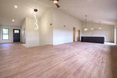 947  Drumlin Dr, Kewaskum, WI 53040 - Photo 5