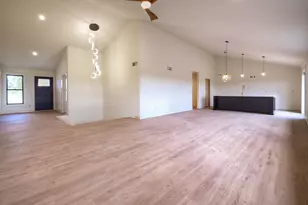 947 Drumlin Dr, Kewaskum, WI 53040 - Photo 5