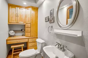 321 Lakeview Rd, South Milwaukee, WI 53172 - Photo 17