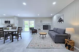 8263 N 46th St, Brown Deer, WI 53223 - Photo 9