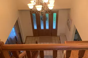 8187 S Four Oaks Ct, Franklin, WI 53132 - Photo 11