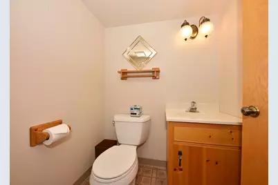 2520 W Margaretta Ct, Glendale, WI 53209 - Photo 35