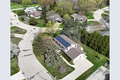 2520 W Margaretta Ct, Glendale, WI 53209 - Photo 37
