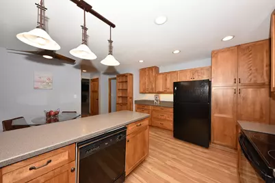 2520 W Margaretta Ct, Glendale, WI 53209 - Photo 13