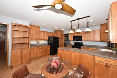 2520 W Margaretta Ct, Glendale, WI 53209 - Photo 15