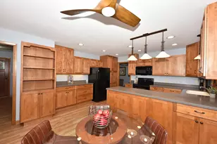 2520 W Margaretta Ct, Glendale, WI 53209 - Photo 15