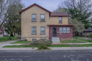 109 N 9th St, Watertown, WI 53094 - Photo 9