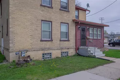 109 N 9th St, Watertown, WI 53094 - Photo 5