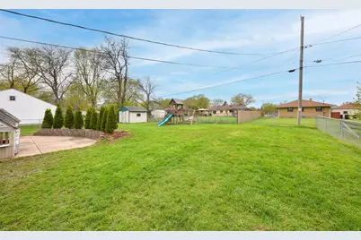 12828 W Stark St, Butler, WI 53007 - Photo 23