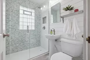 17814 W Roosevelt Ave, New Berlin, WI 53146 - Photo 9