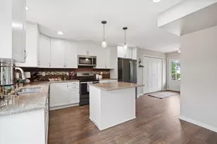 17814 W Roosevelt Ave, New Berlin, WI 53146 - Photo 5