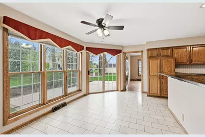 6815 S Dory Dr, Franklin, WI 53132 - Photo 7