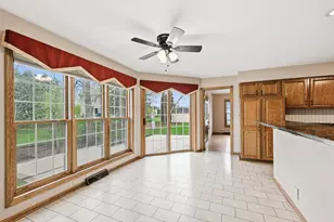 6815 S Dory Dr, Franklin, WI 53132 - Photo 7
