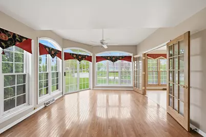 6815 S Dory Dr, Franklin, WI 53132 - Photo 9