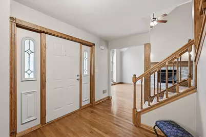 6815 S Dory Dr, Franklin, WI 53132 - Photo 3
