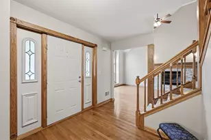 6815 S Dory Dr, Franklin, WI 53132 - Photo 3