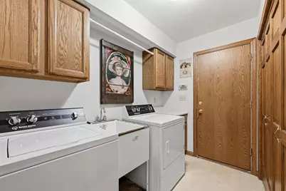 6815 S Dory Dr, Franklin, WI 53132 - Photo 17