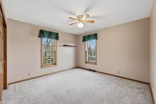 6815 S Dory Dr, Franklin, WI 53132 - Photo 23
