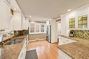 6209 N Berkeley Blvd, Whitefish Bay, WI 53217 - Photo 11