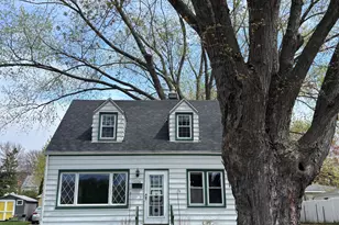 1226 S 104th St, West Allis, WI 53214 - Photo 3