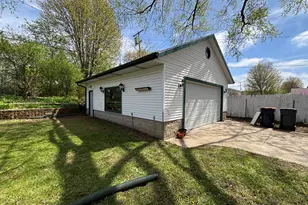 1226 S 104th St, West Allis, WI 53214 - Photo 37