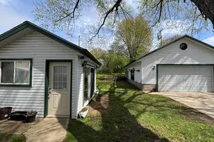 1226 S 104th St, West Allis, WI 53214 - Photo 5
